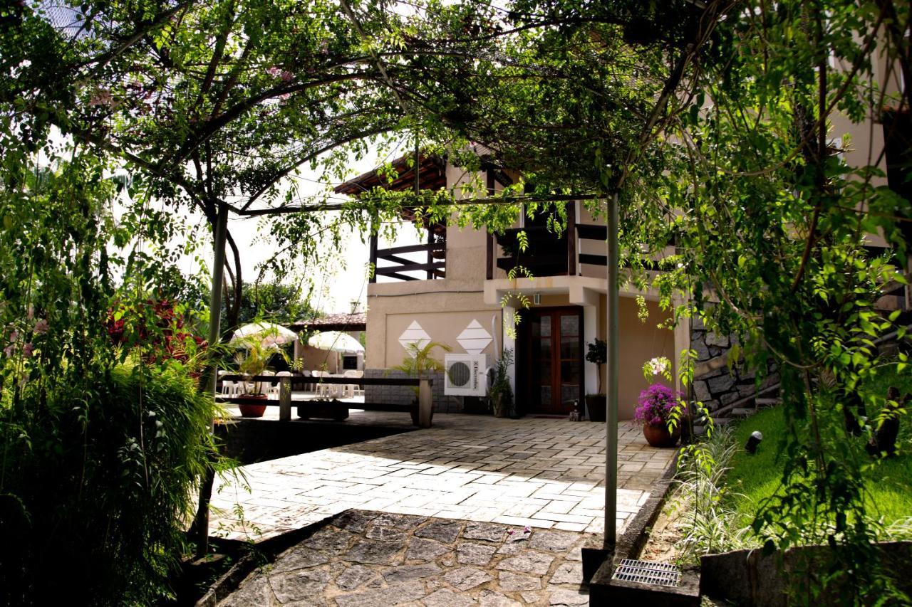 Flor De Penedo (Rio de Janeiro)